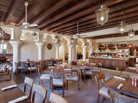 Al Seef Heritage Hotel by Curio - Restau