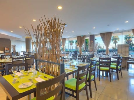 Restaurant Aquamarina im The Views Oasis