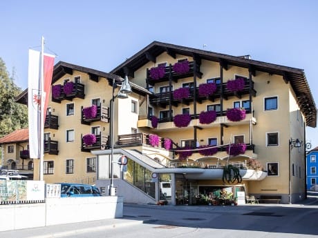 Hirschen Aussenansicht