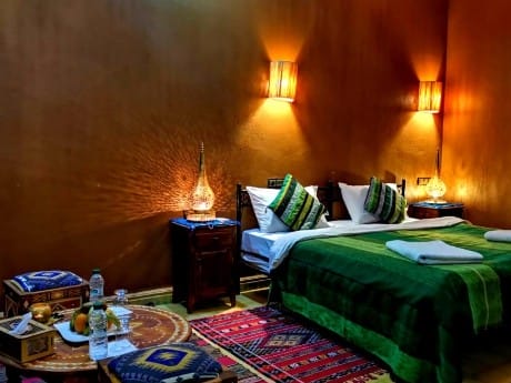 Oasis Tilogui, Zimmerbeispiel