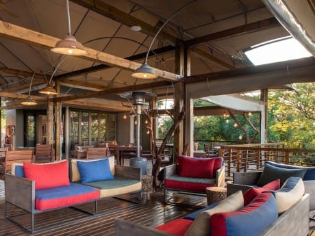  Ndhula Tented Lodge Terrasse