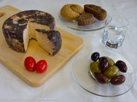 griechenland-kreta-manoura cheese