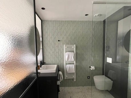 Yalo Urban Boutique Hotel - Badezimmer