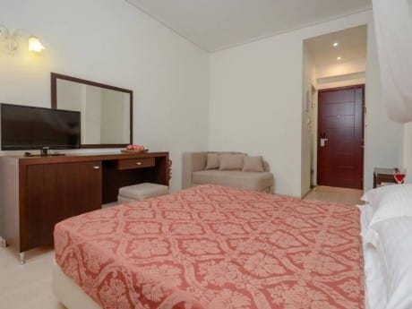 greiechenland-naxos-hotel aeolis-classic