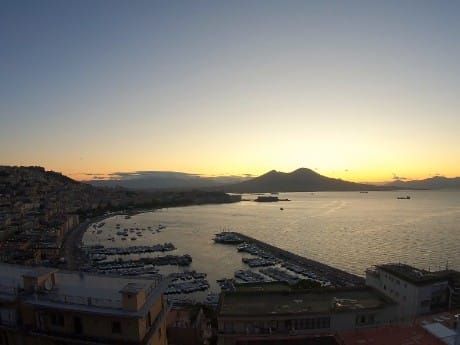Italien-Neapel-Sonnenuntergang