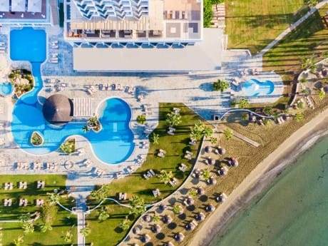 Luftbild, Golden Bay Hotel