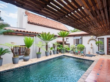 Außenpool im Mont d 'Or Bohemian 