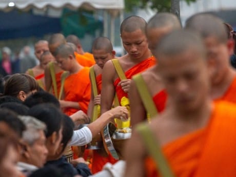 Alomsengang Luang Parbang Mönche
