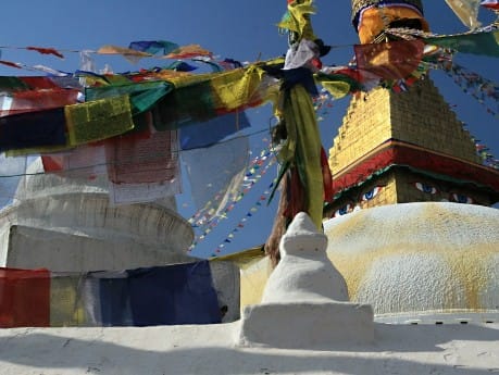 Bunte Gebetsfahnen in Kathmandu