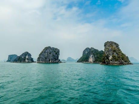 Kalksteinfelsen in Halong Bay