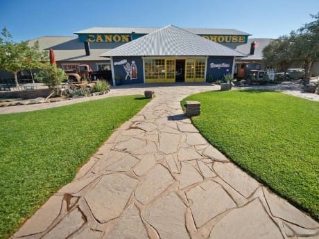 Canyon Roadhouse_Außenansicht