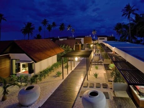 Aava Resort, Außenanlage