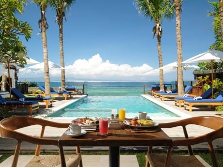 Poolanlage des Sagara Candidasa 